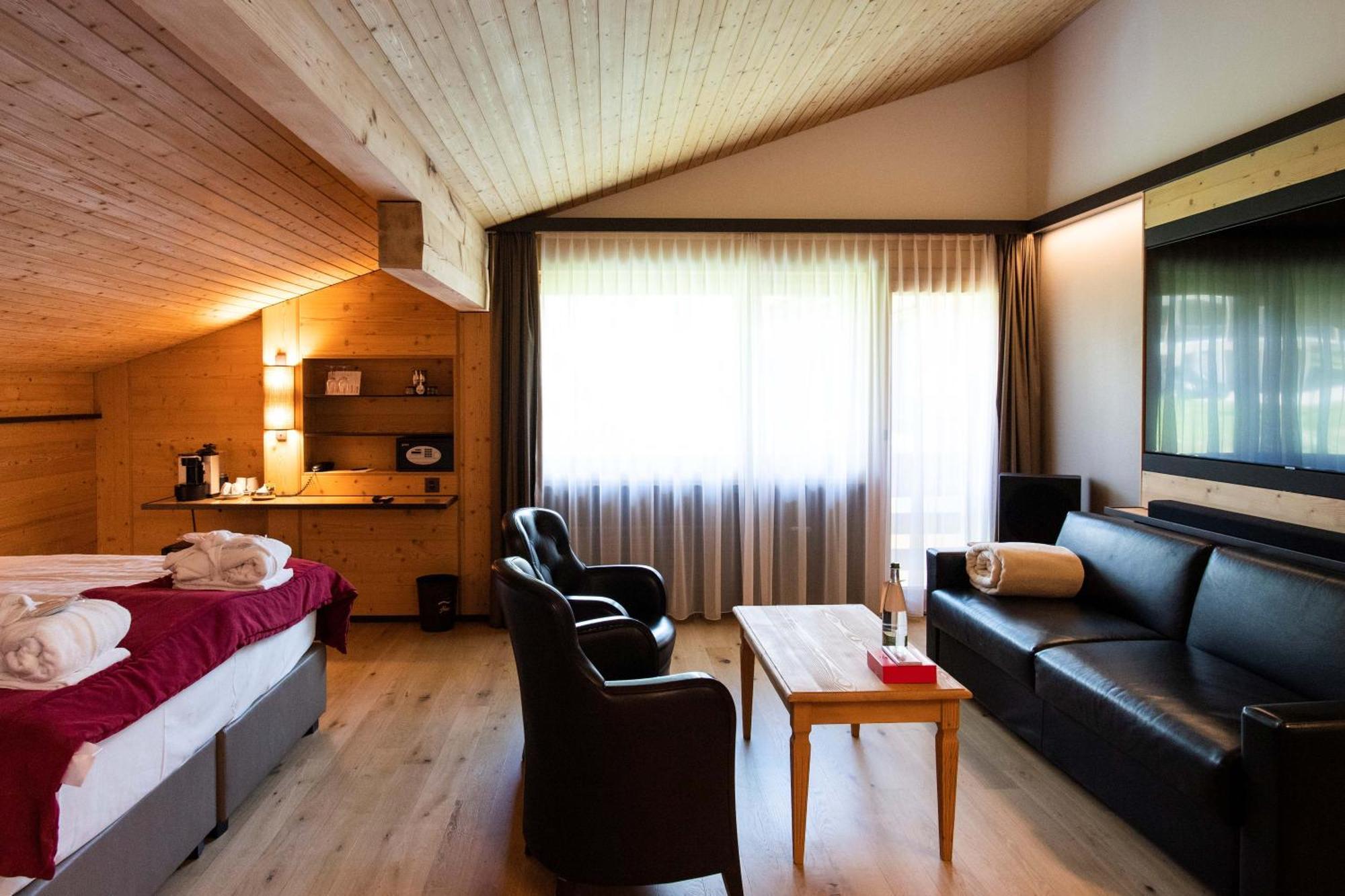 Hotel Cailler & Bains De La Gruyere Charmey Bagian luar foto